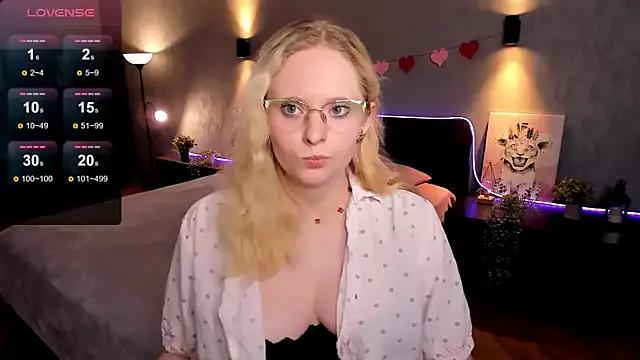 Aemilia_ on StripChat