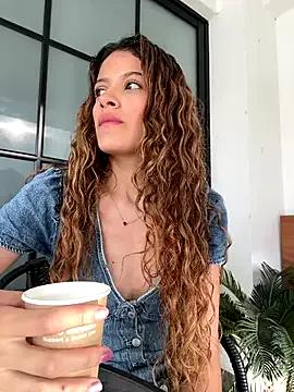 alana15 on StripChat