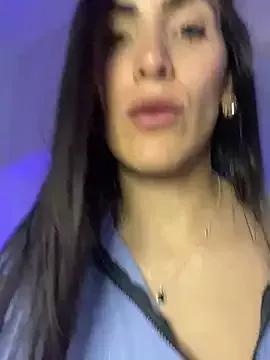 alessandra-a on StripChat