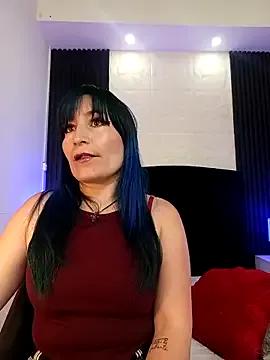 alicia_moom on StripChat