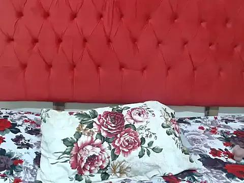 Amberdiamondmmm on StripChat