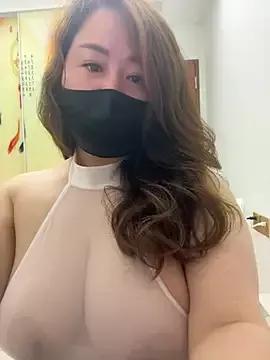 Angie_88 on StripChat