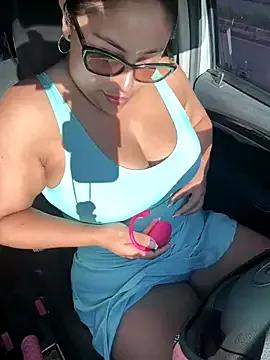 Angie_e on StripChat