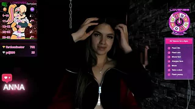 annavi_ on StripChat