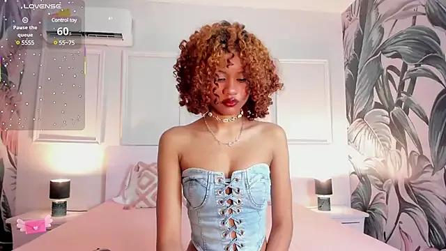 Aprillbrunette on StripChat