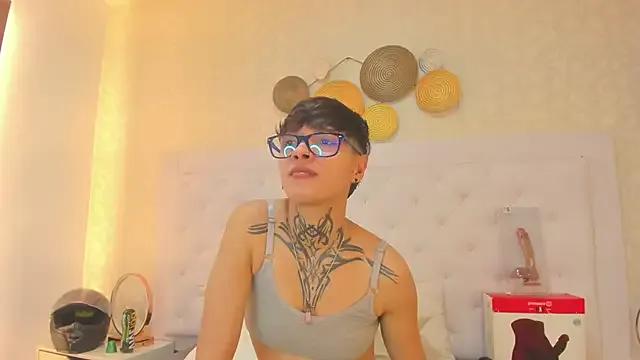 b3k_afrodict on StripChat