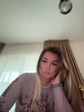 Freechat babyyboomm on StripChat