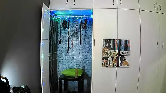 Freechat BaDSubMiss on StripChat