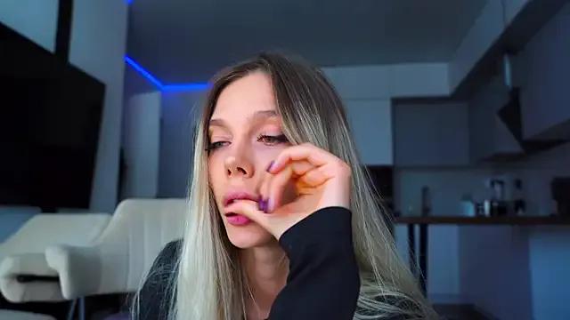 blackbunny_23 on StripChat