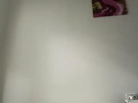 BlueEyes_BB on StripChat