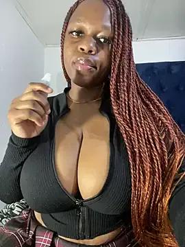 Boneca25 on StripChat