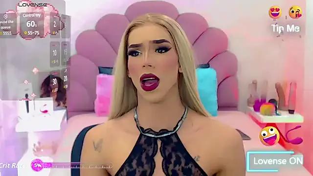 briana_sex32 on StripChat