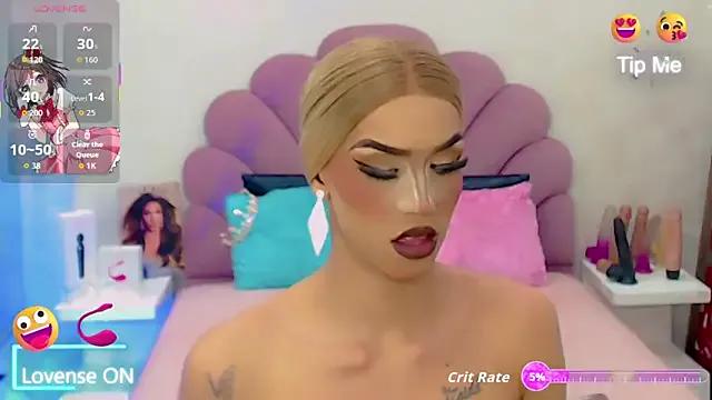 briana_sex32 on StripChat