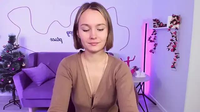 BritnieCute on StripChat