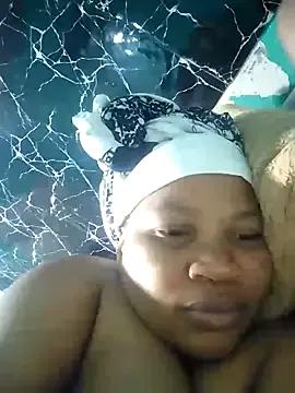 Bustyslave48 on StripChat