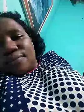 Bustyslave48 on StripChat