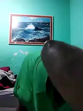 Bustyslave48 on StripChat