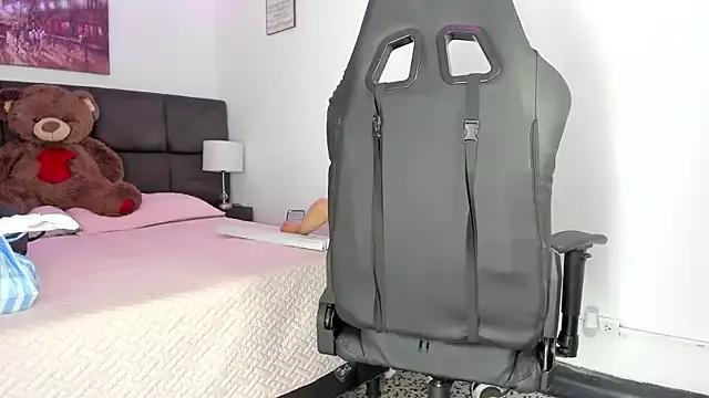 Caeli_Thalyana on StripChat