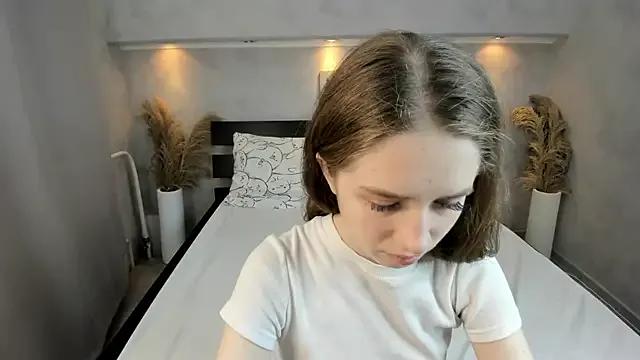 Camilla_Kelly on StripChat