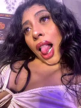 canela_10 on StripChat