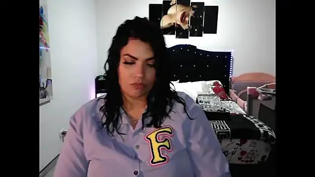 CarolinaRincon on StripChat