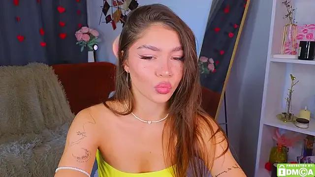 Caroline__Brown on StripChat