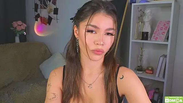 Caroline__Brown on StripChat