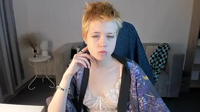 CarolineRichter on StripChat