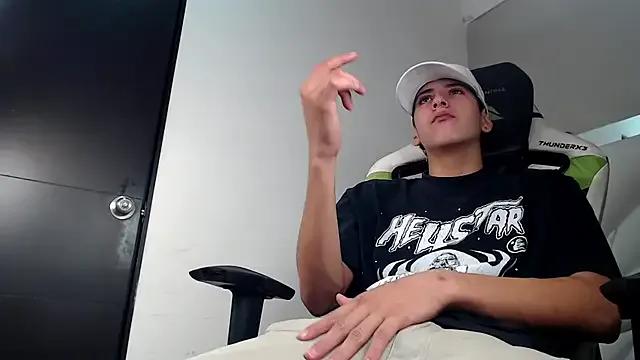 StripChat Cash_G_ is Freechat Cash_G_ — SPIT FEET