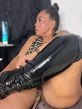 chiquimaturesexy on StripChat