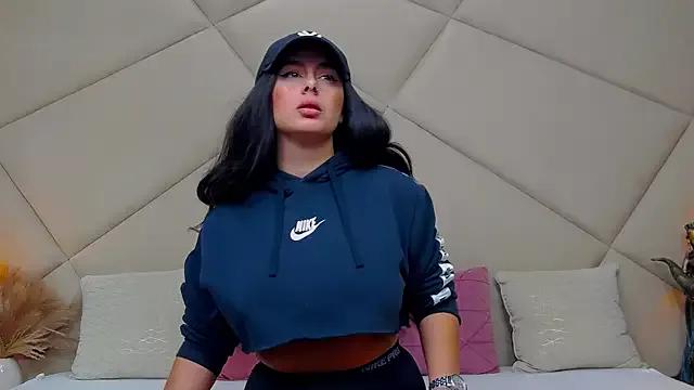 ChloeFrost on StripChat