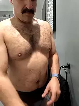 CloudyMuscleBeefy on StripChat