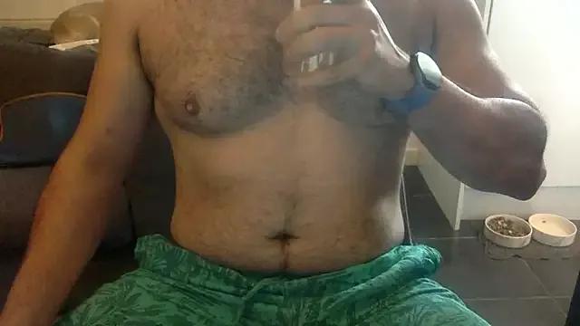 CloudyMuscleBeefy on StripChat