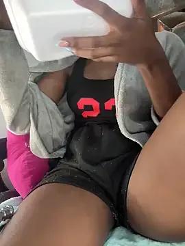 coral1727 on StripChat