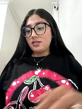 croftsmila — Show tits in secret shh people here