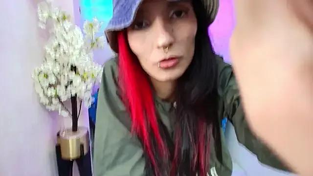 Dafne_huges on StripChat