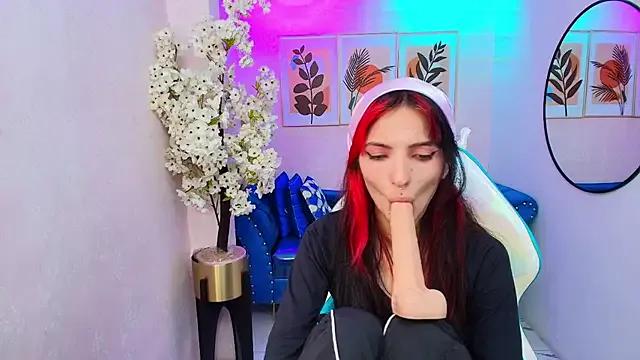 Dafne_huges on StripChat