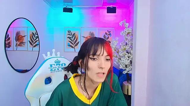 Dafne_huges on StripChat