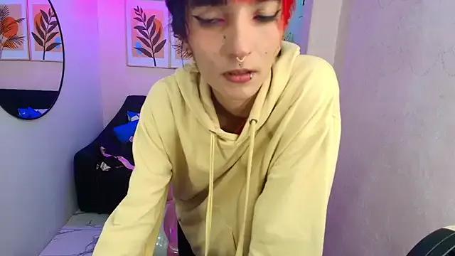 Dafne_huges on StripChat