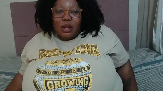 DAIRYBELLELIZxx on StripChat