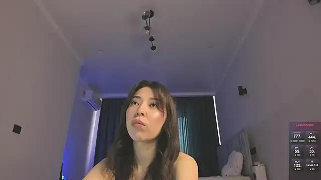 devaivy on StripChat