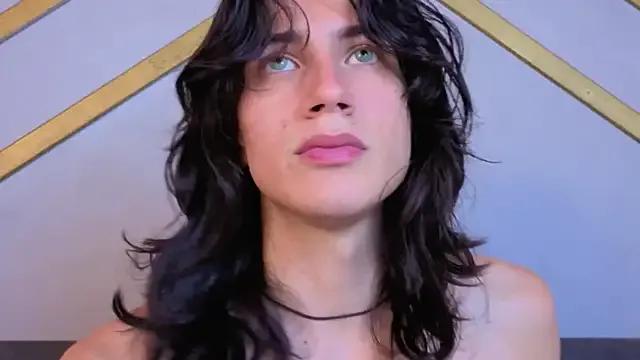 Freechat devils_cry on StripChat