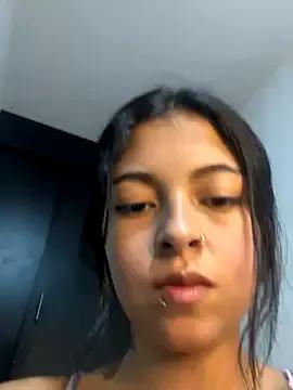 Dulce-diosa on StripChat