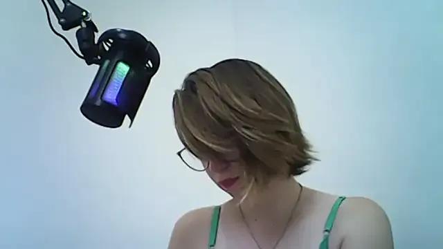 Elise_Nyx on StripChat