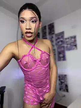 Freechat Emaa- on StripChat