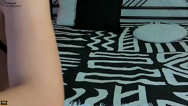 emiljanna on StripChat