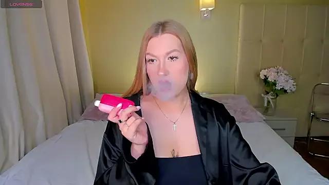 Emma__Leee on StripChat