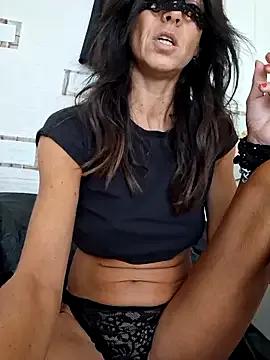 EmySkinny85 on StripChat