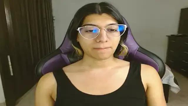 engielphoenis14 on StripChat