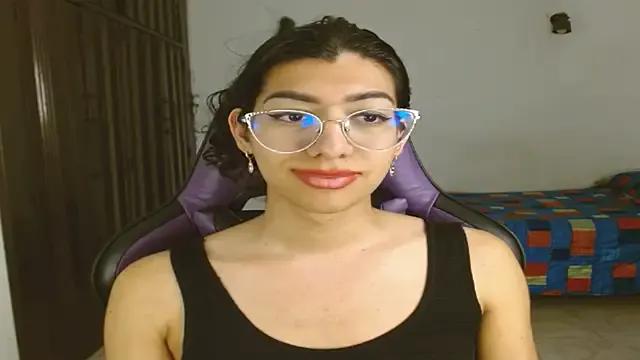 engielphoenis14 on StripChat